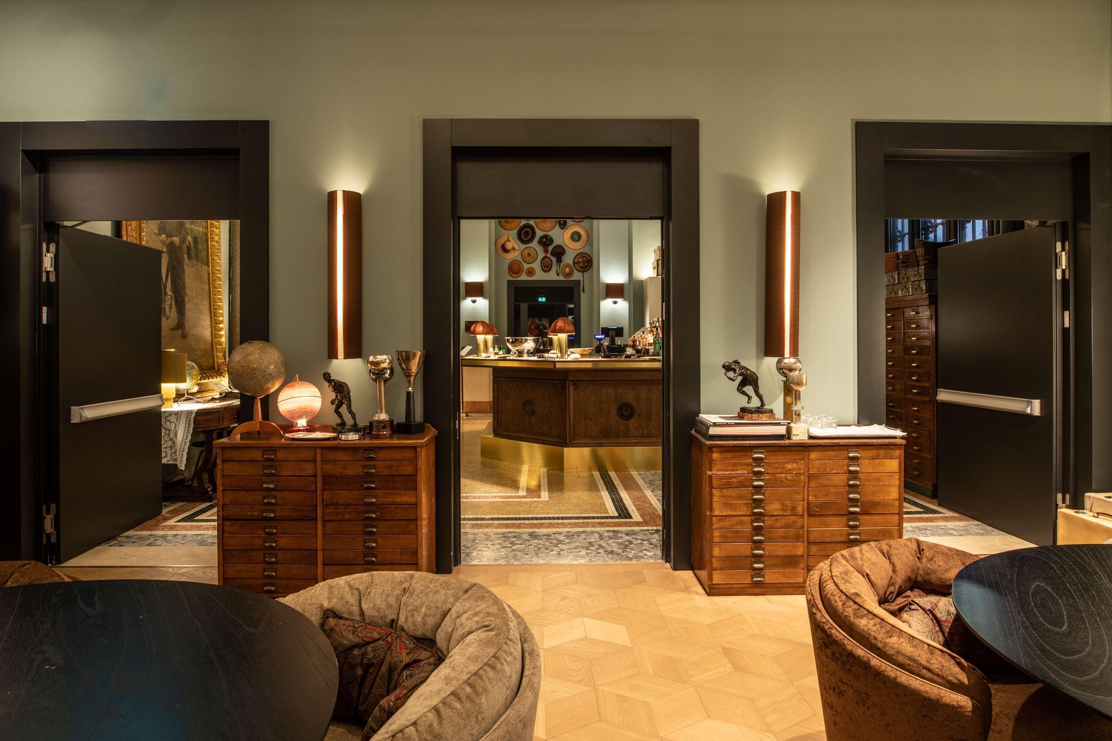 Radisson Collection Hotel, Palazzo Touring Club Mailand Exterior foto The interior of the store