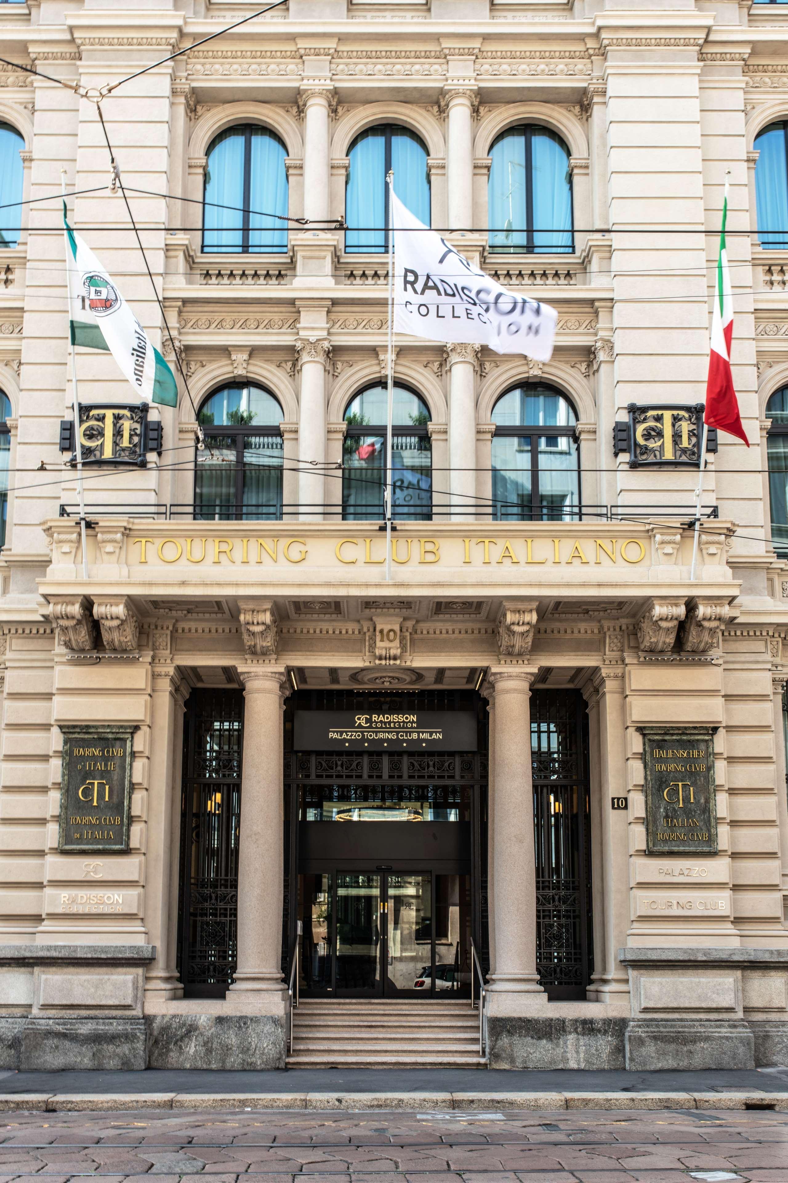 Radisson Collection Hotel, Palazzo Touring Club Mailand Exterior foto The Milan headquarters of the Touring Club Italiano