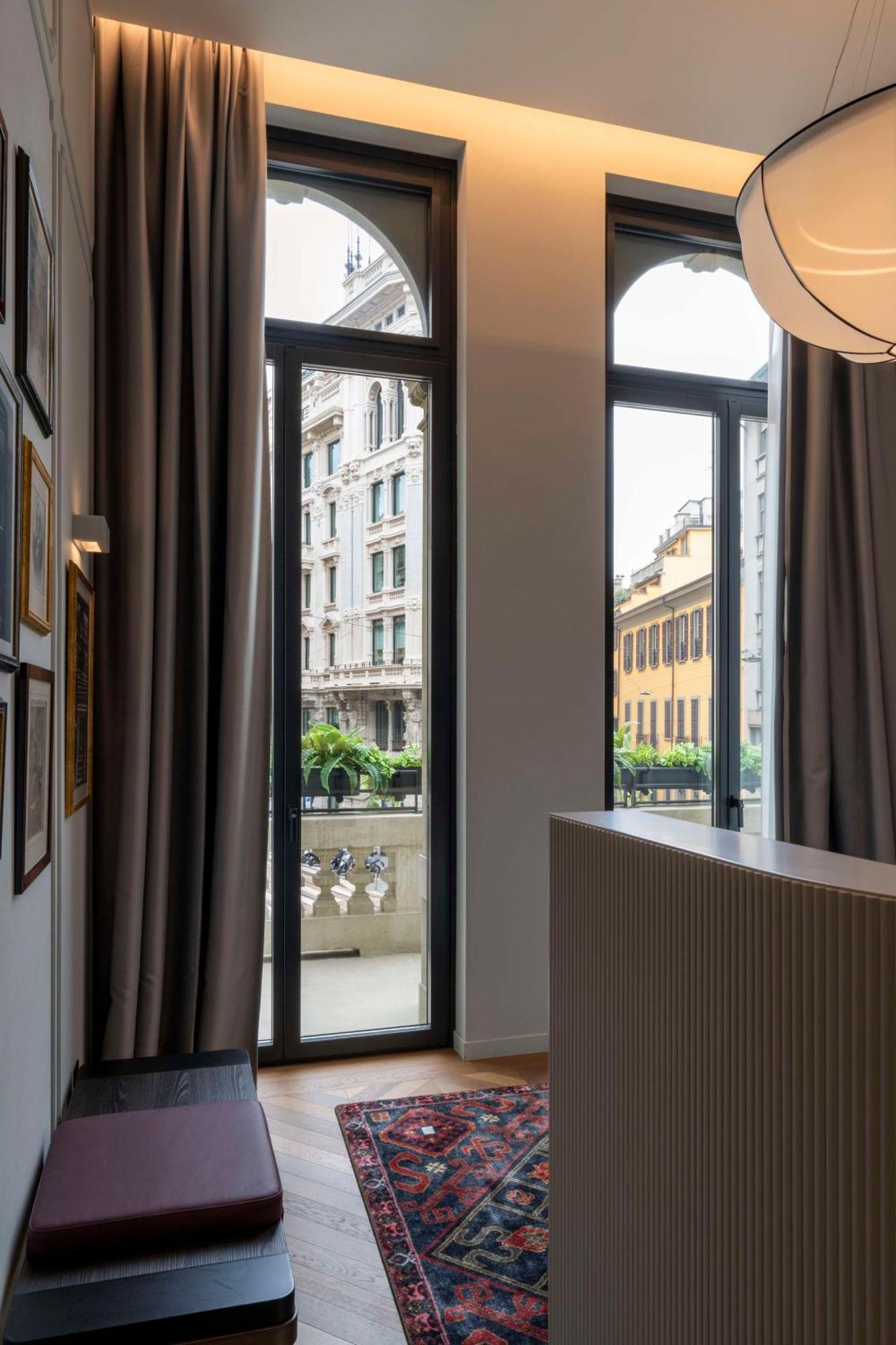 Radisson Collection Hotel, Palazzo Touring Club Mailand Exterior foto The interior of the gallery