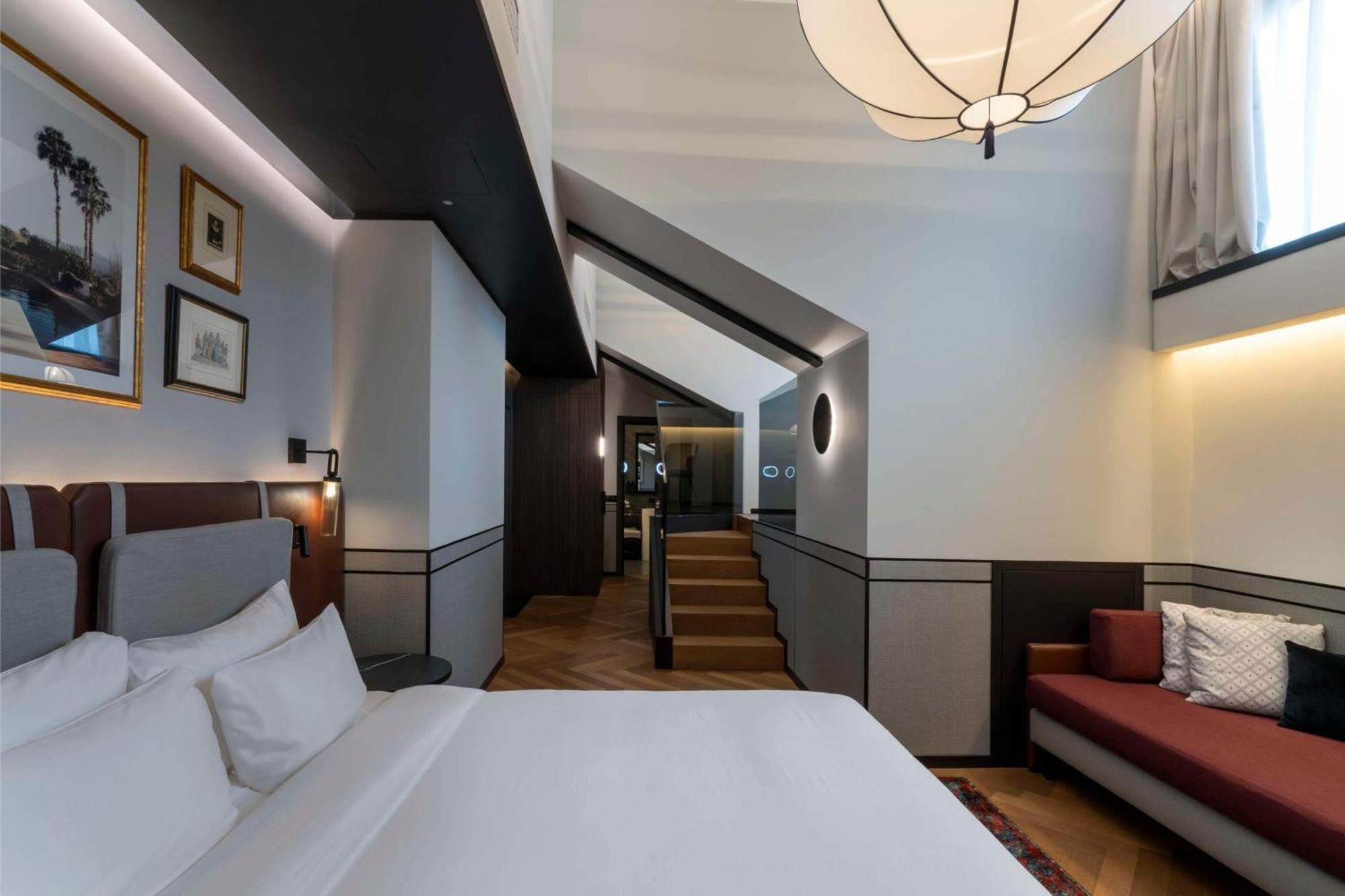 Radisson Collection Hotel, Palazzo Touring Club Mailand Exterior foto A room at the hotel